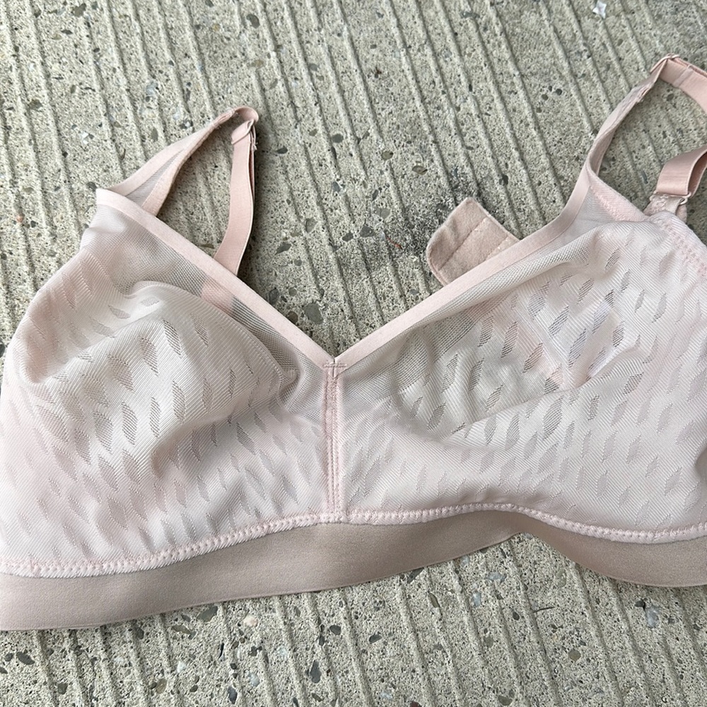 Nude Wacoal Wireless Bra. 36D